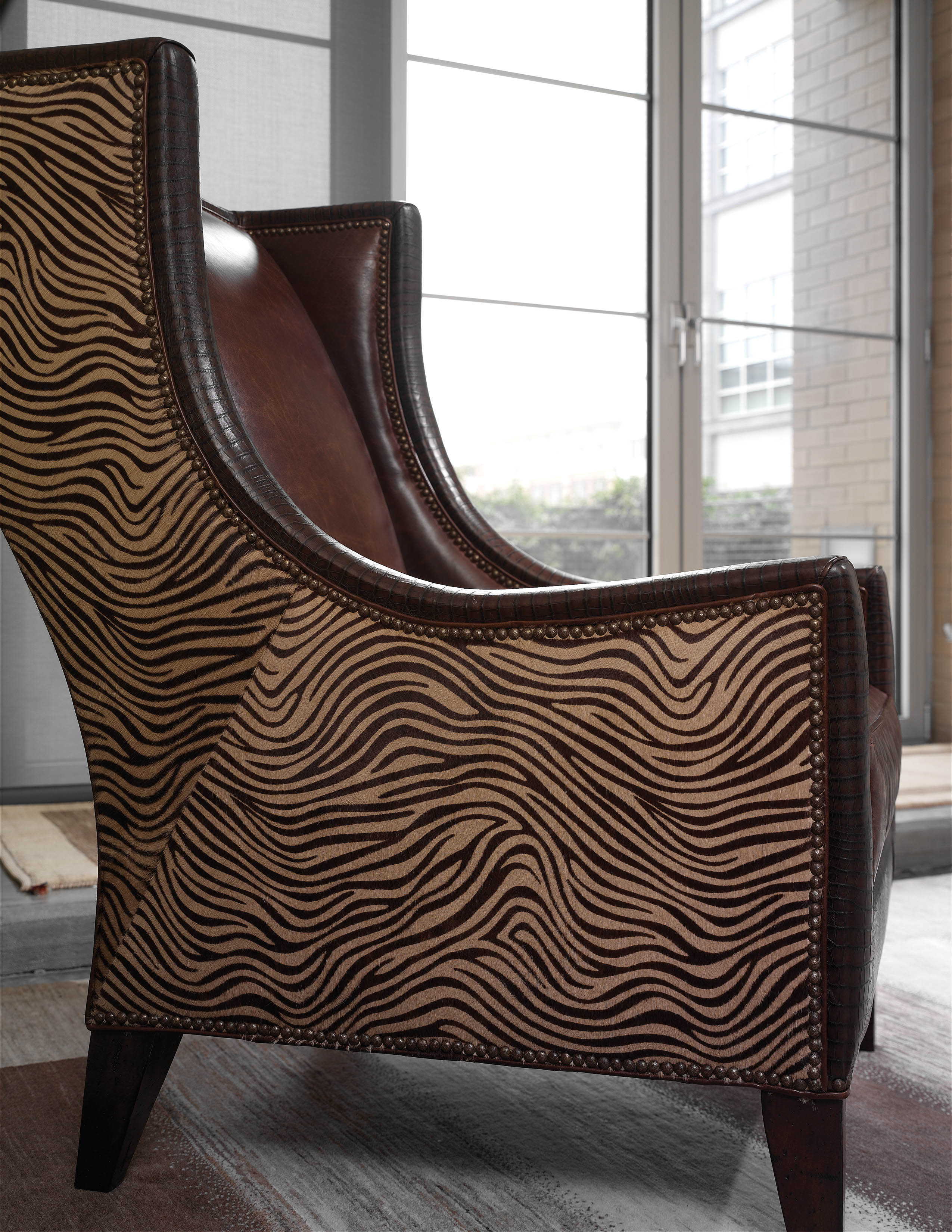 4839 Luxe Chair