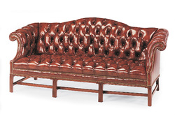 CAMELBACK TUFTED LOVESEAT